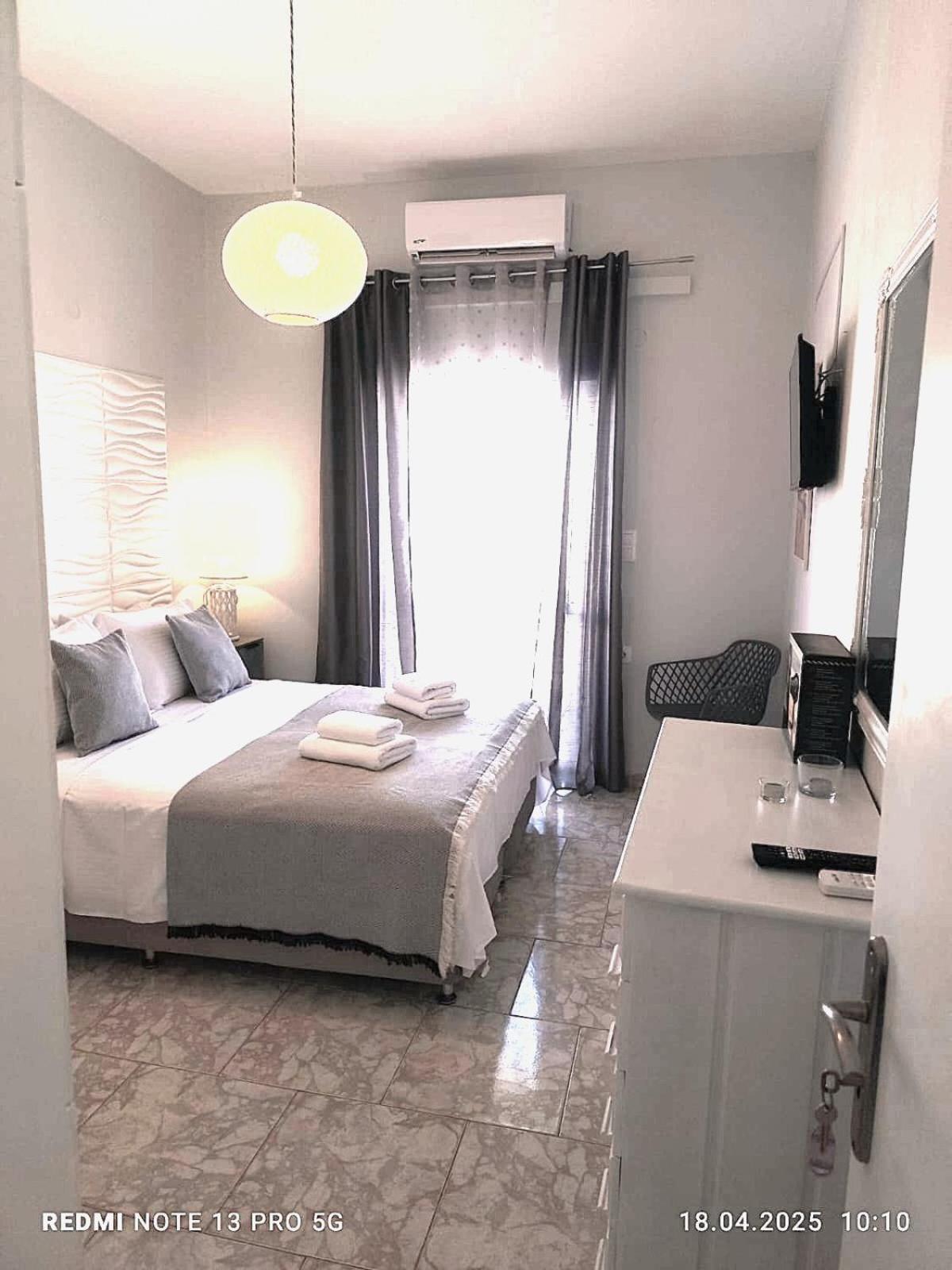 Libyan Anima Maisonette & Double Rooms Palaiochora Bagian luar foto